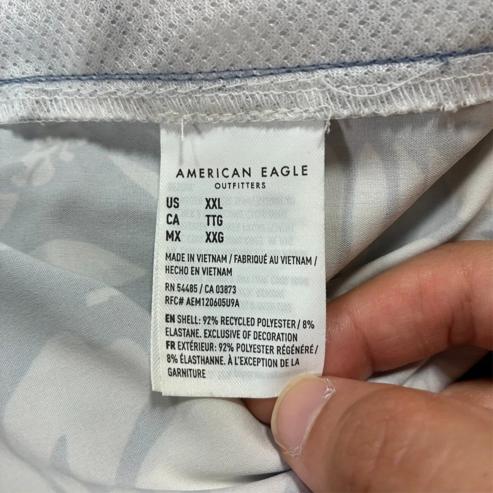 American Eagle Mens Swim Trunks Size 2XL Blue White Floral Board Shorts